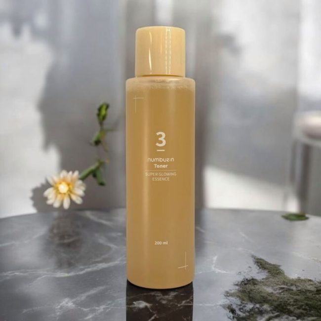 Numbuzin No.3 Super Glowing Essence Toner 200ml 3