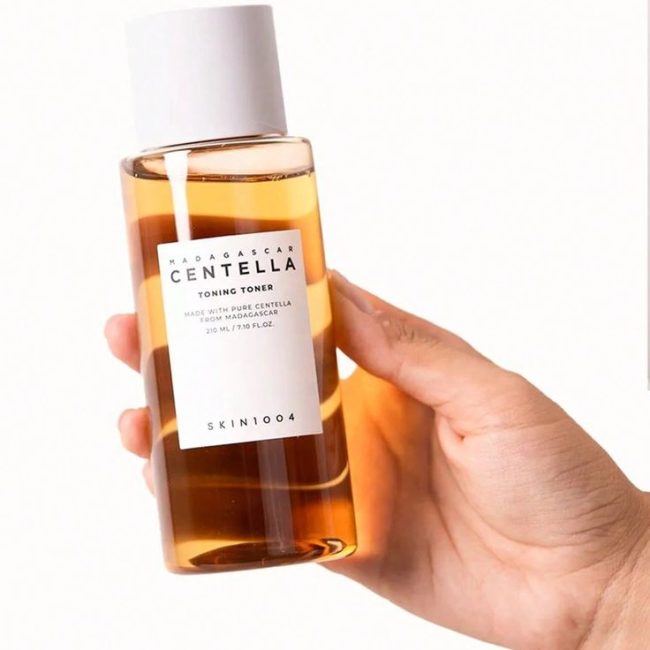 SKIN 1004 Madagascar Centella Toning Toner 210ml2 SKIN 1004 Madagascar Centella Toning Toner 210ml2