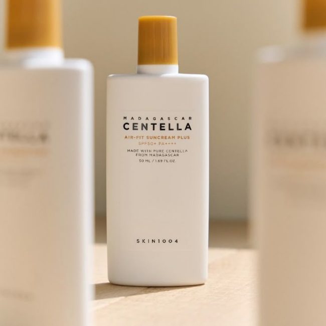 SKIN1004 Madagascar Centella Air-Fit Suncreen Plus Spf 50+ Pa++++ 50ml 2 SKIN1004 Madagascar Centella Air-Fit Suncreen Plus Spf 50+ Pa++++ 50ml