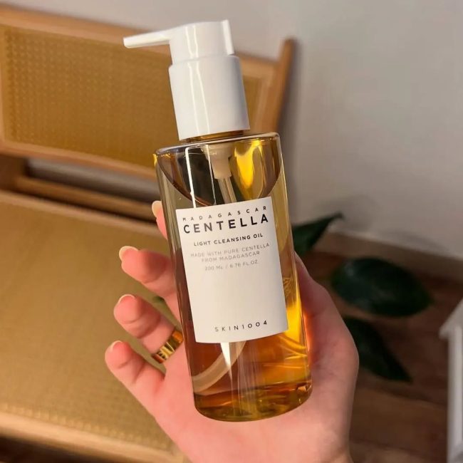 SKIN1004 Madagascar Centella Light Cleansing Oil 200ml