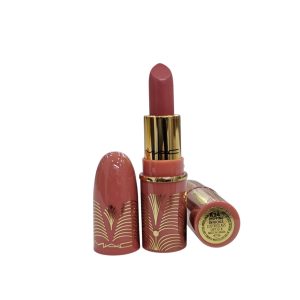 MAC Lustreglass Sheer-Shine Lipstick is sheer perfection. Experience glamour with a revamped sheer, and shiny formula. It delivers translucent, glossy color with nourishing ingredients. Enjoy buildable color, a long-wearing, lustrous finish, and smoother lips. Its silky texture glides effortlessly. •Long-wearing color, 8 hours •Long-wearing shine, 6 hours •Lightweight, buildable lipstick coverage •Comfortable formula •Weightless feel •Size 0.05 oz / 1.5 g •Made in Canada •Color : Dripping In Riches : Sheer Peachy Light Nude (MAC Golden Girls Mini Lustre Glass Lipstick Vault Gift Set, Full Size , without packet)