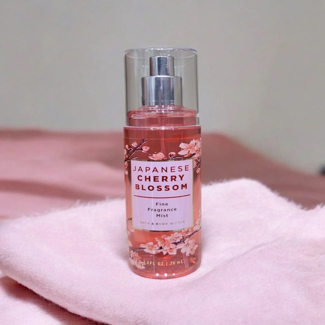 Bath and Body Works Travel Size Fine Fragrance Mist Japanese Cherry Blossom 75ml Bath and Body Works Travel Size Fine Fragrance Mist Japanese Cherry Blossom 75ml